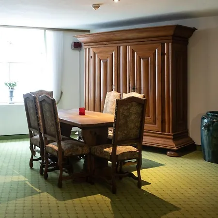 ホテル ガストホフ シュティフト 3*