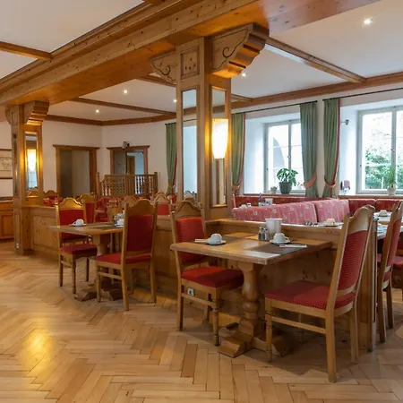 ガストホフ シュティフト ホテル リンダウ